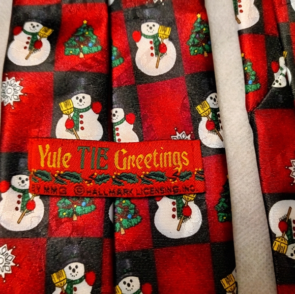 Yule Tie Greetings Red Christmas Tie Hallmark 59" L 3 3/4" W Holiday Snowmen - Picture 3 of 4